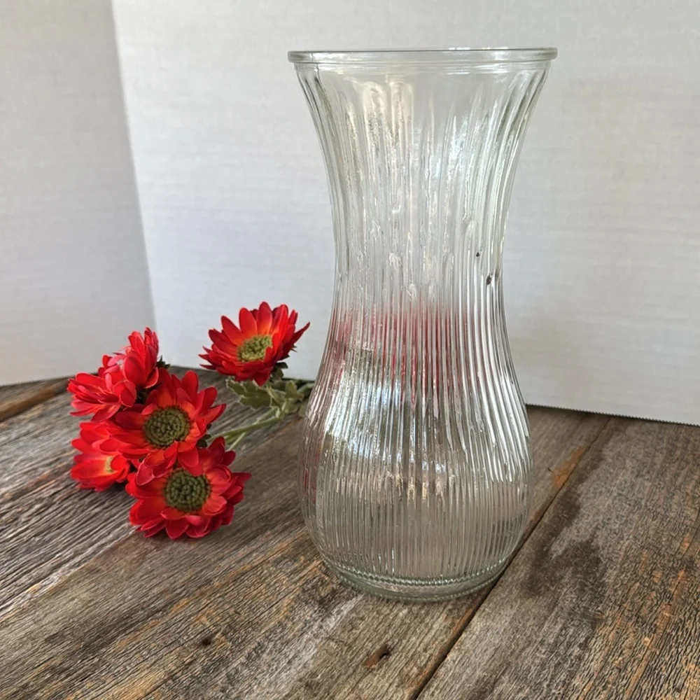 Vintage HOOSIER Clear Glass Vase 10
